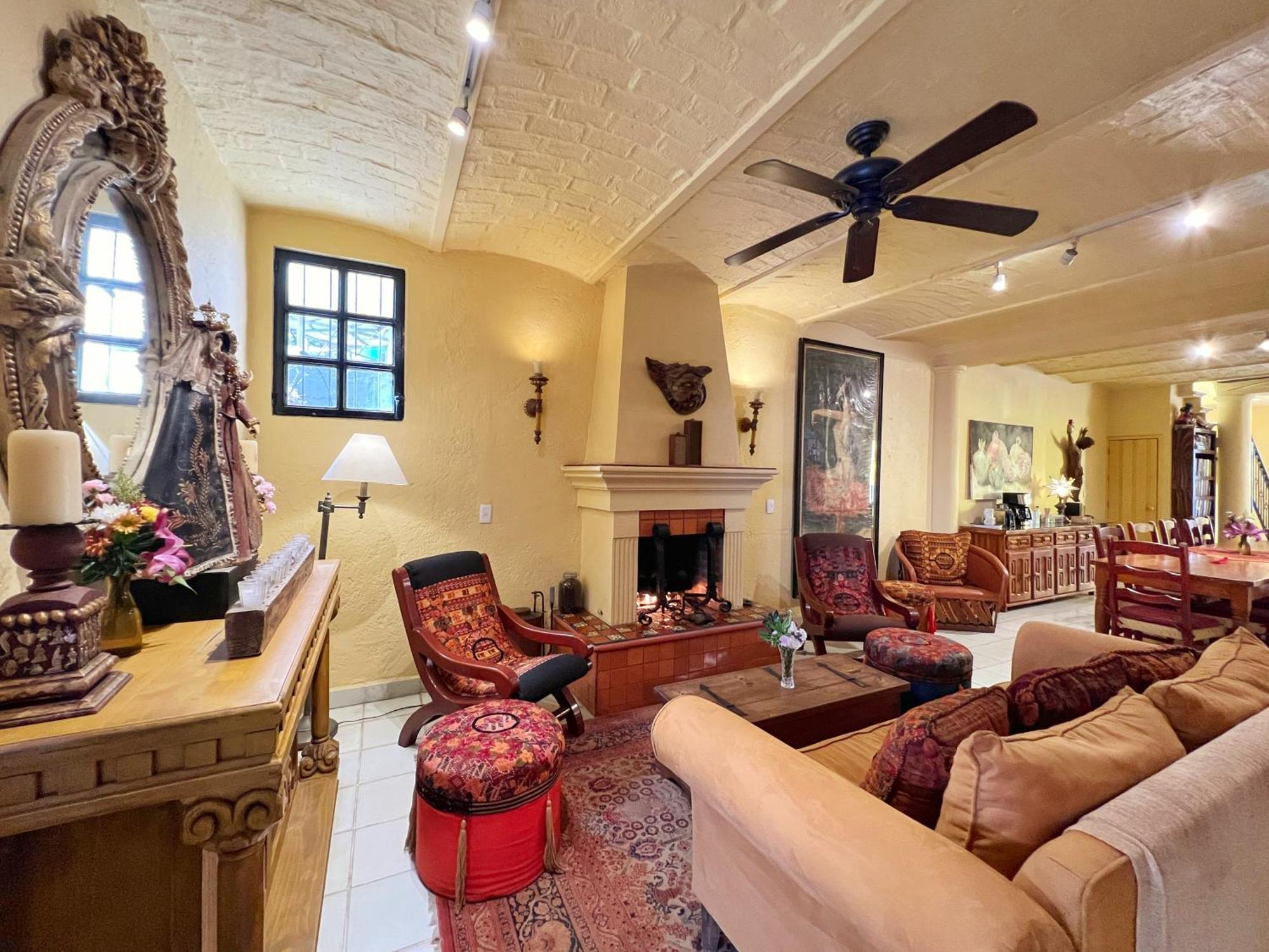 Estrellita'S Bed & Breakfast Ajijic Ngoại thất bức ảnh